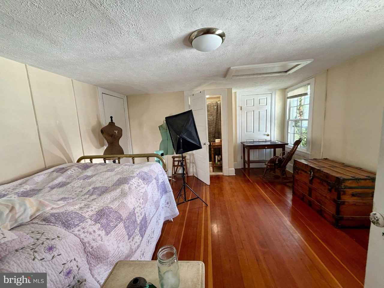 211 E Boscawen St - Photo 7 of 21