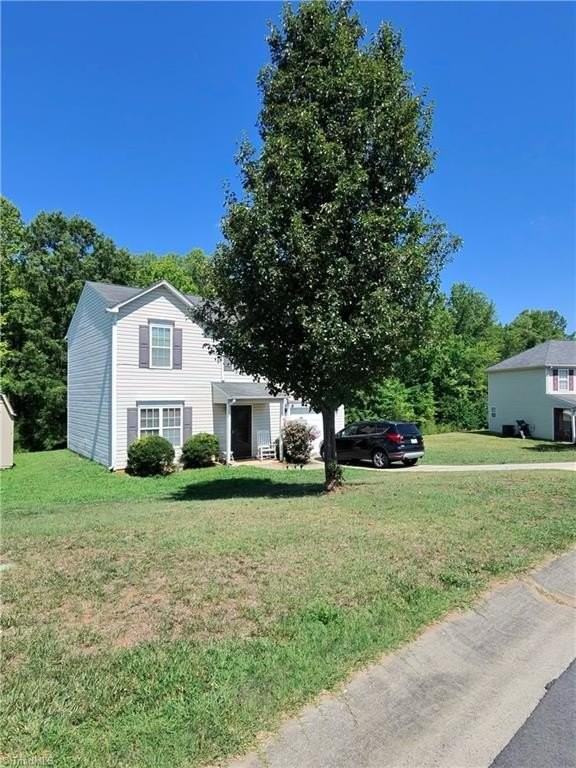 626 Bentley Ln - Photo 3 of 22