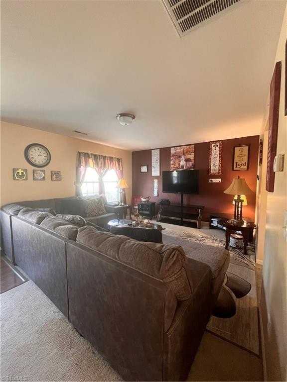 626 Bentley Ln - Photo 7 of 22