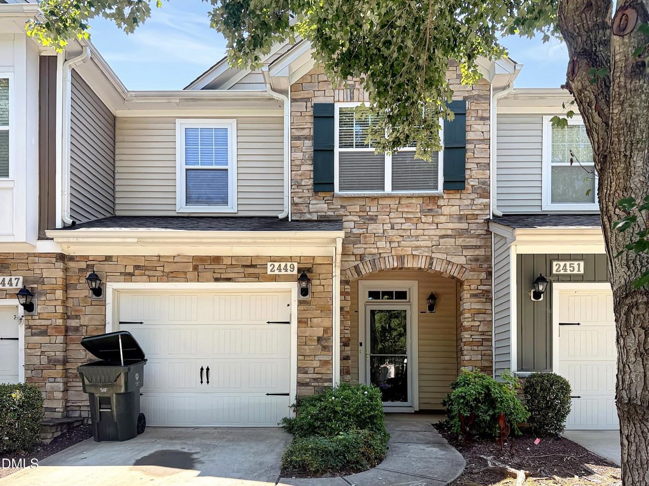 2449 Memory Ridge Dr - Photo 2 of 25