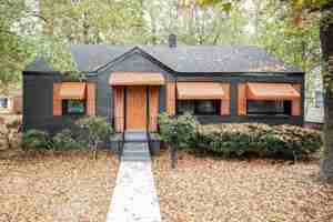 featured image of 1400 Rosewood Ave