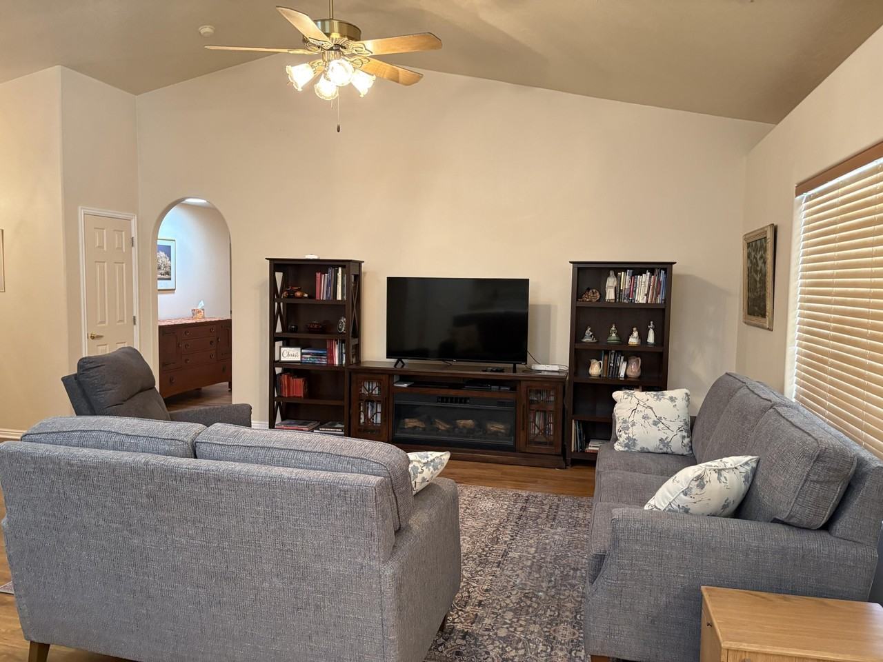 210 N Mall Dr #129 - Photo 5 of 33