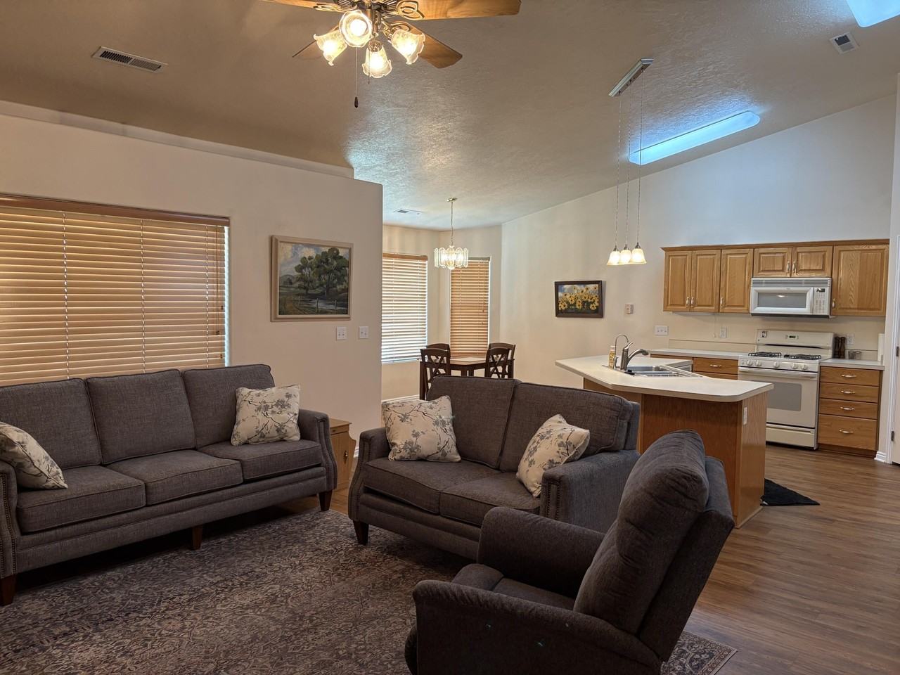 210 N Mall Dr #129 - Photo 7 of 33