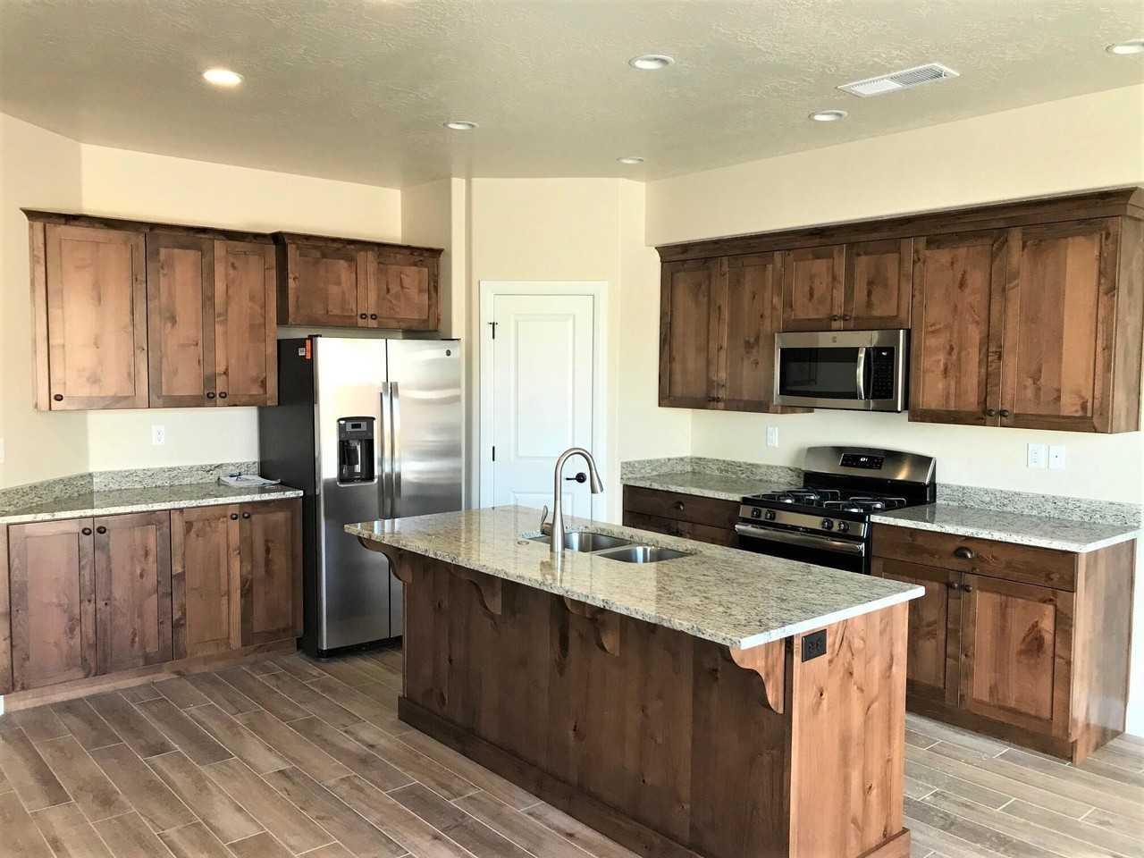 408 N 480 W - Photo 2 of 21
