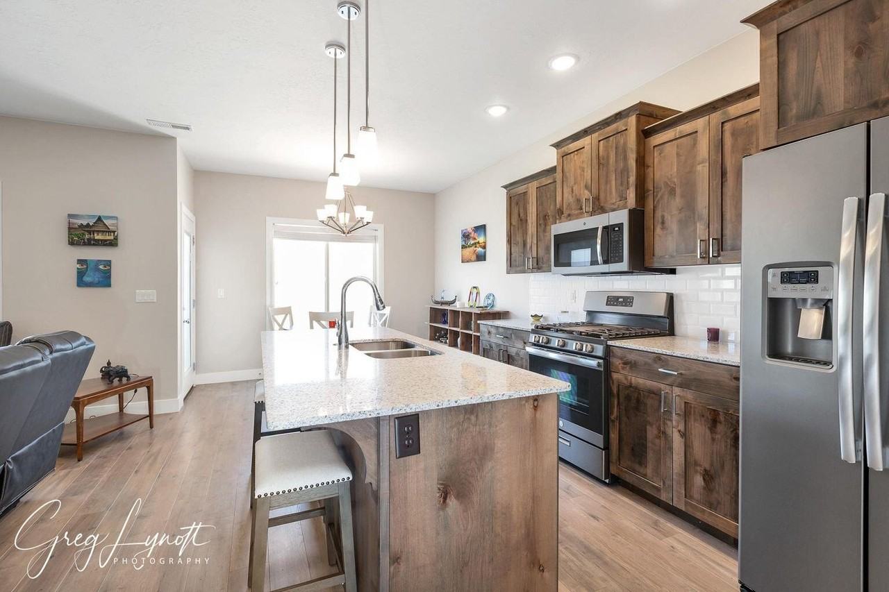 2836 W 220 N - Photo 2 of 12