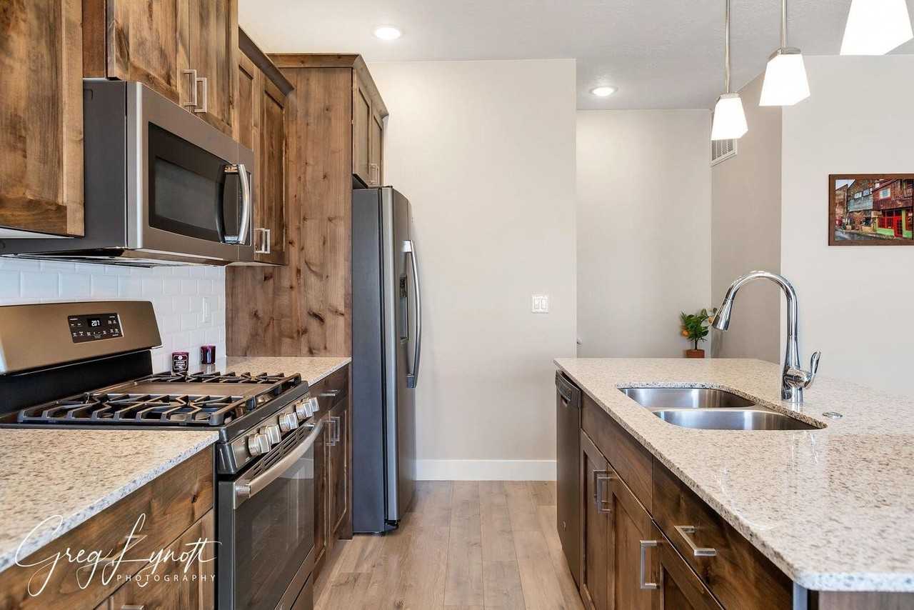 2836 W 220 N - Photo 3 of 12