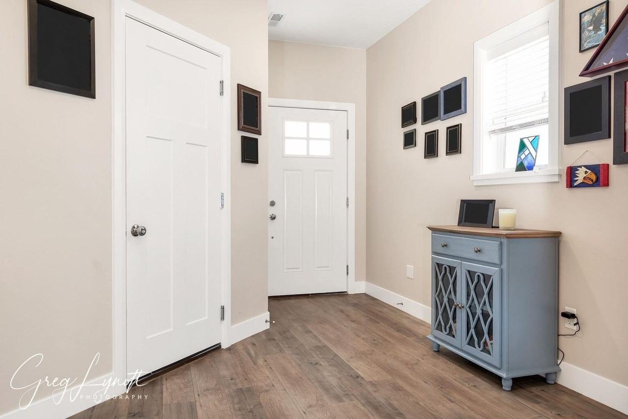 2836 W 220 N - Photo 5 of 12