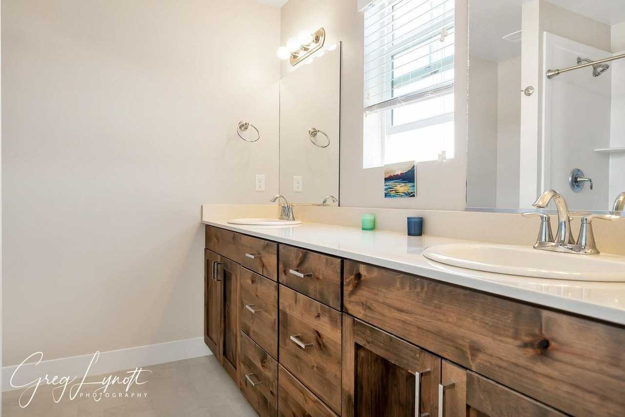 2836 W 220 N - Photo 7 of 12