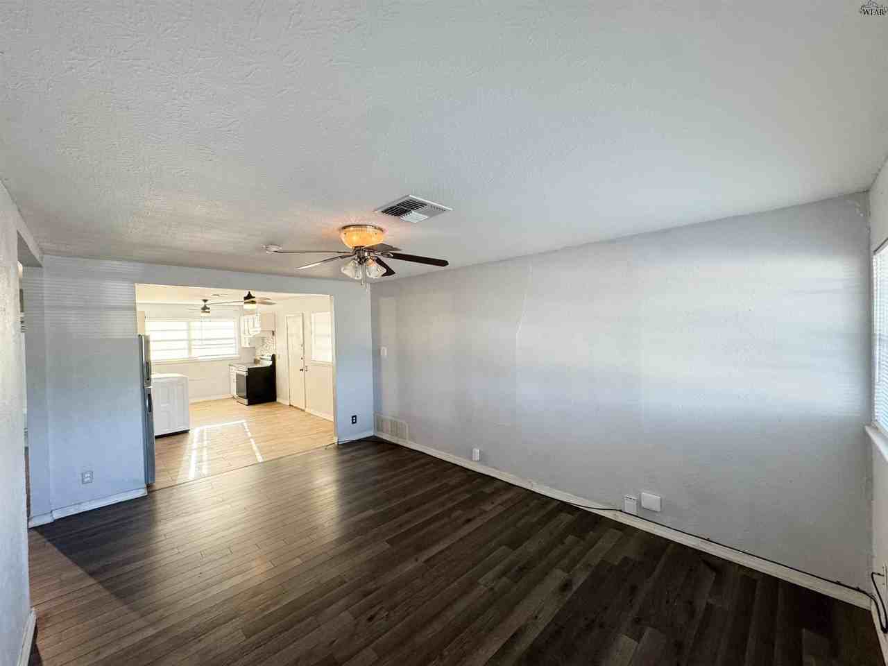 1504 Red Fox Rd - Photo 2 of 17