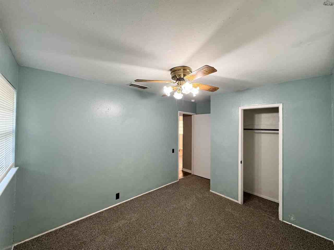 1504 Red Fox Rd - Photo 7 of 17
