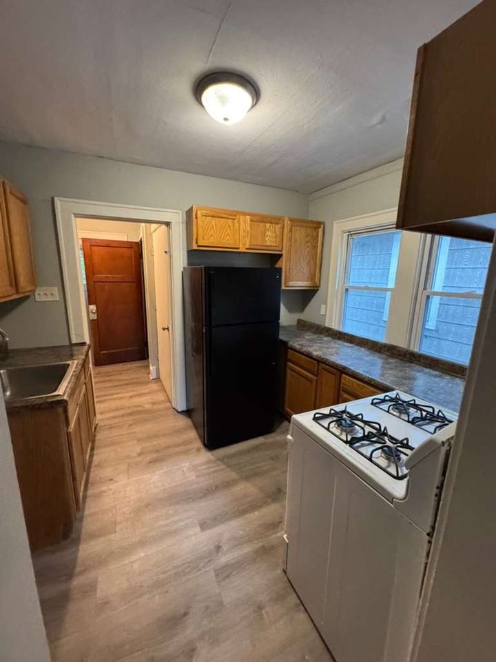 1504 S 81st St #1504 - Photo 2 of 8
