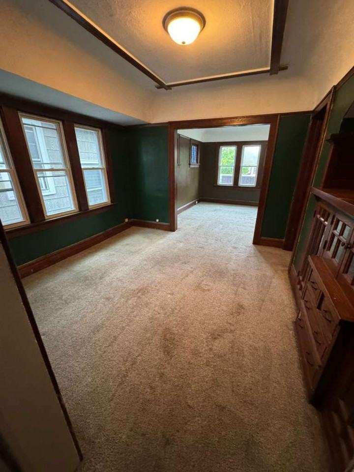 1504 S 81st St #1504 - Photo 3 of 8