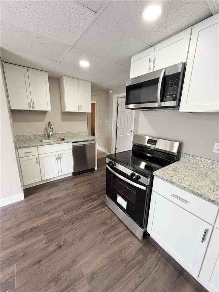 219 E Wallace Ave #1 - Photo 7 of 22