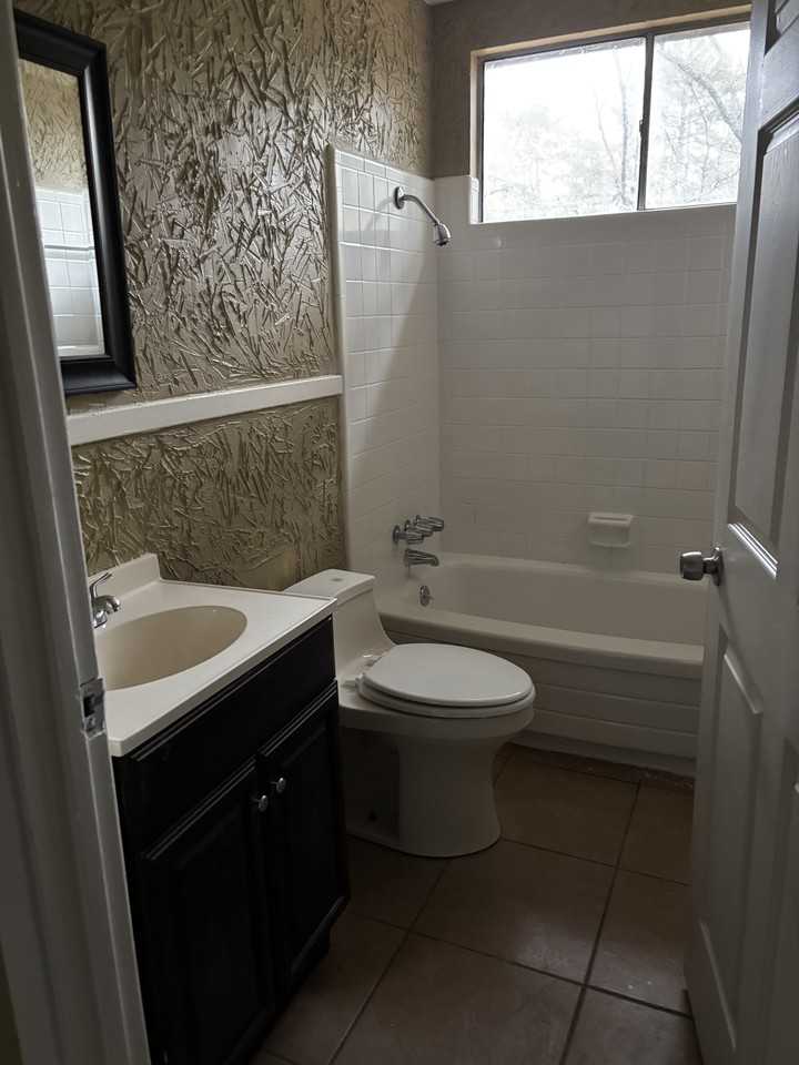 1332 Dianne Dr #1 - Photo 7 of 12