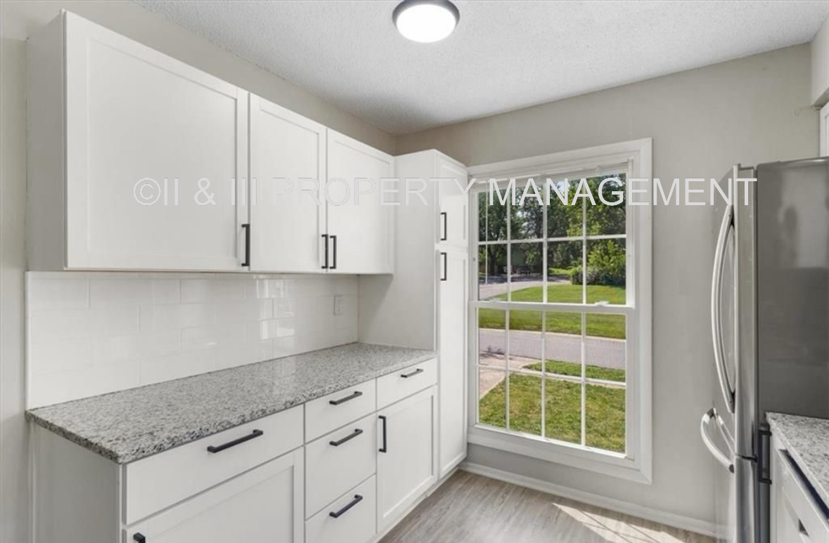 9406 W 83rd St #1 - Photo 4 of 15