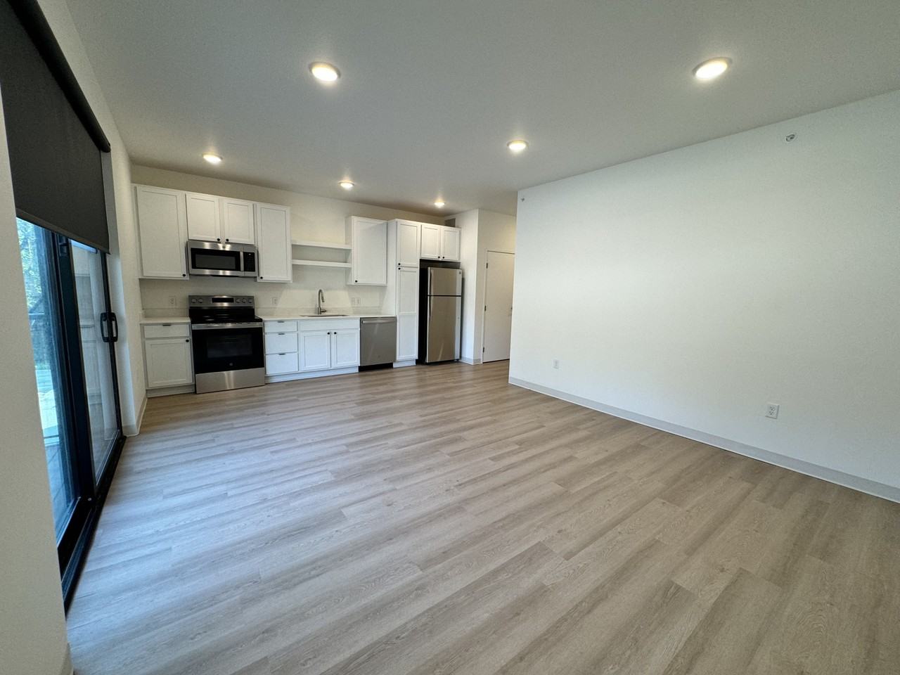 Palisades - 2052340 River Road #205 - Photo 6 of 20