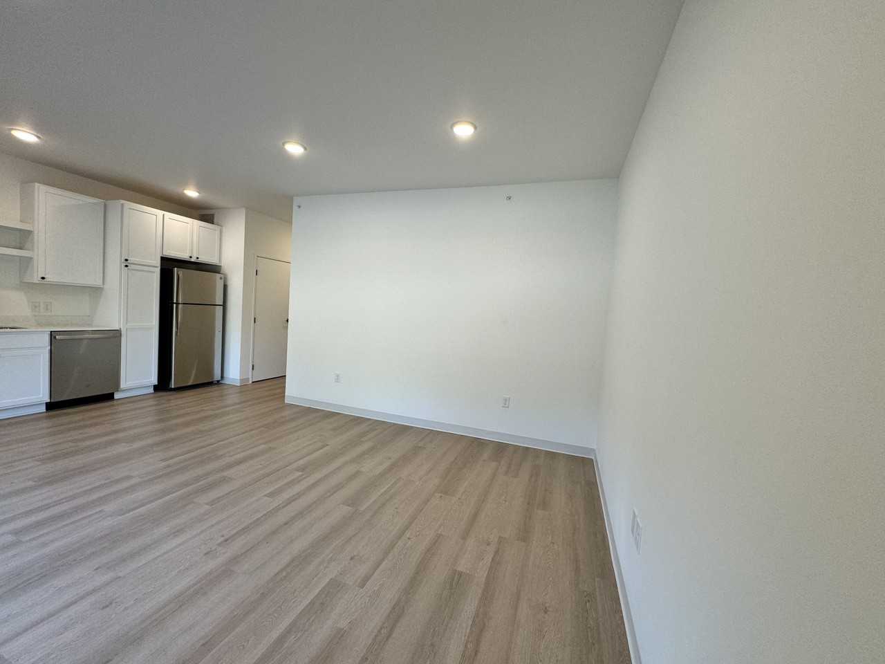 Palisades - 2052340 River Road #205 - Photo 7 of 20