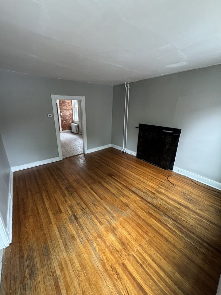 313 N Mulberry St #1 - Photo 2 of 16