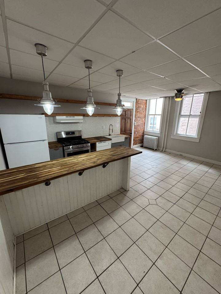 313 N Mulberry St #1 - Photo 5 of 16