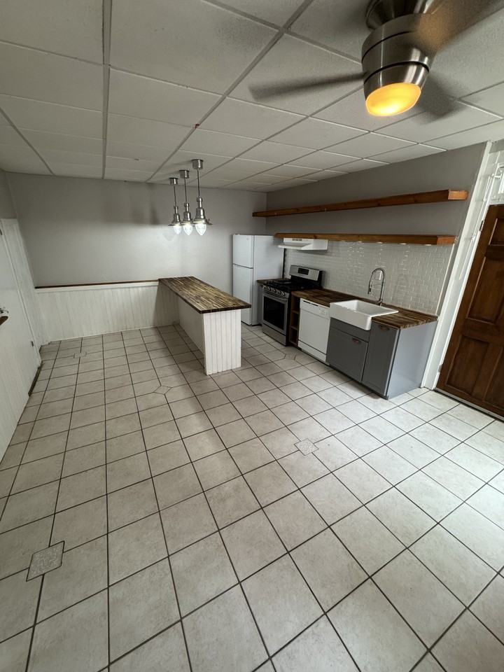 313 N Mulberry St #1 - Photo 6 of 16