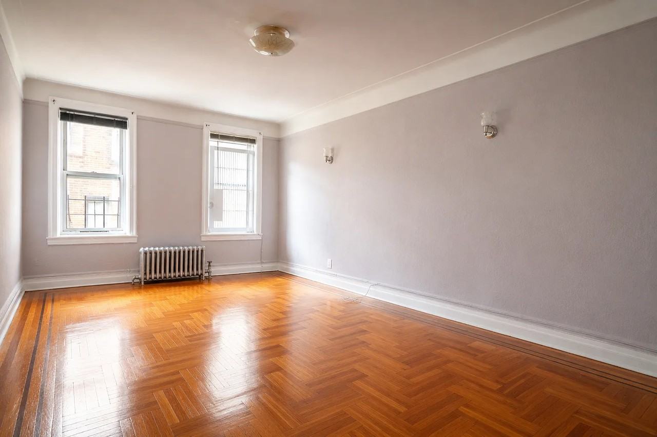 74 Gatling Pl - Photo 2 of 9