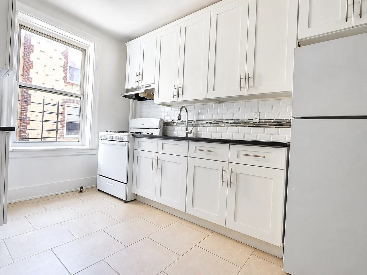 74 Gatling Pl - Photo 5 of 9