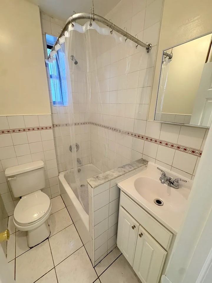 252 S 4th St - Photo 5 of 5