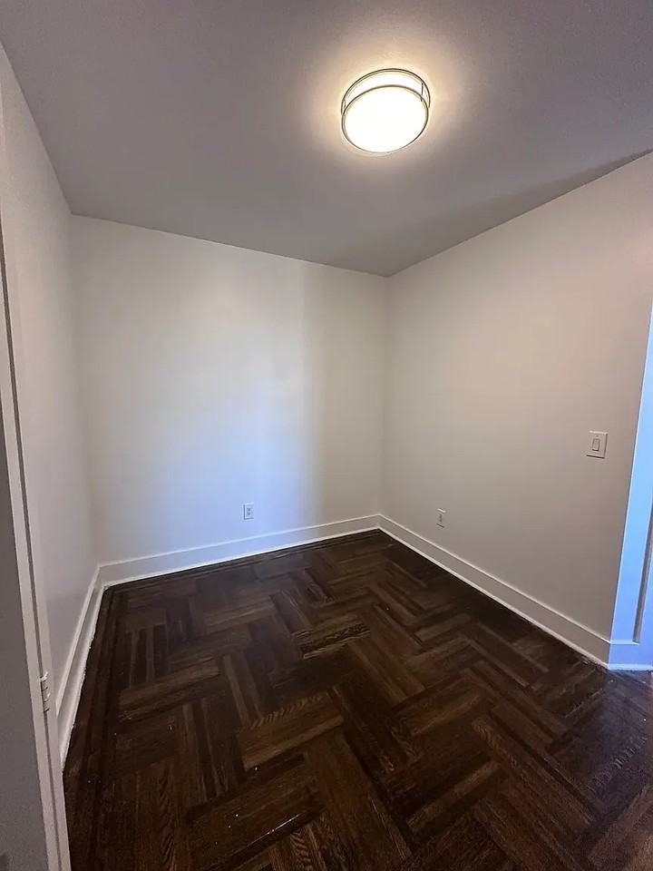 283 Albany Ave - Photo 6 of 12