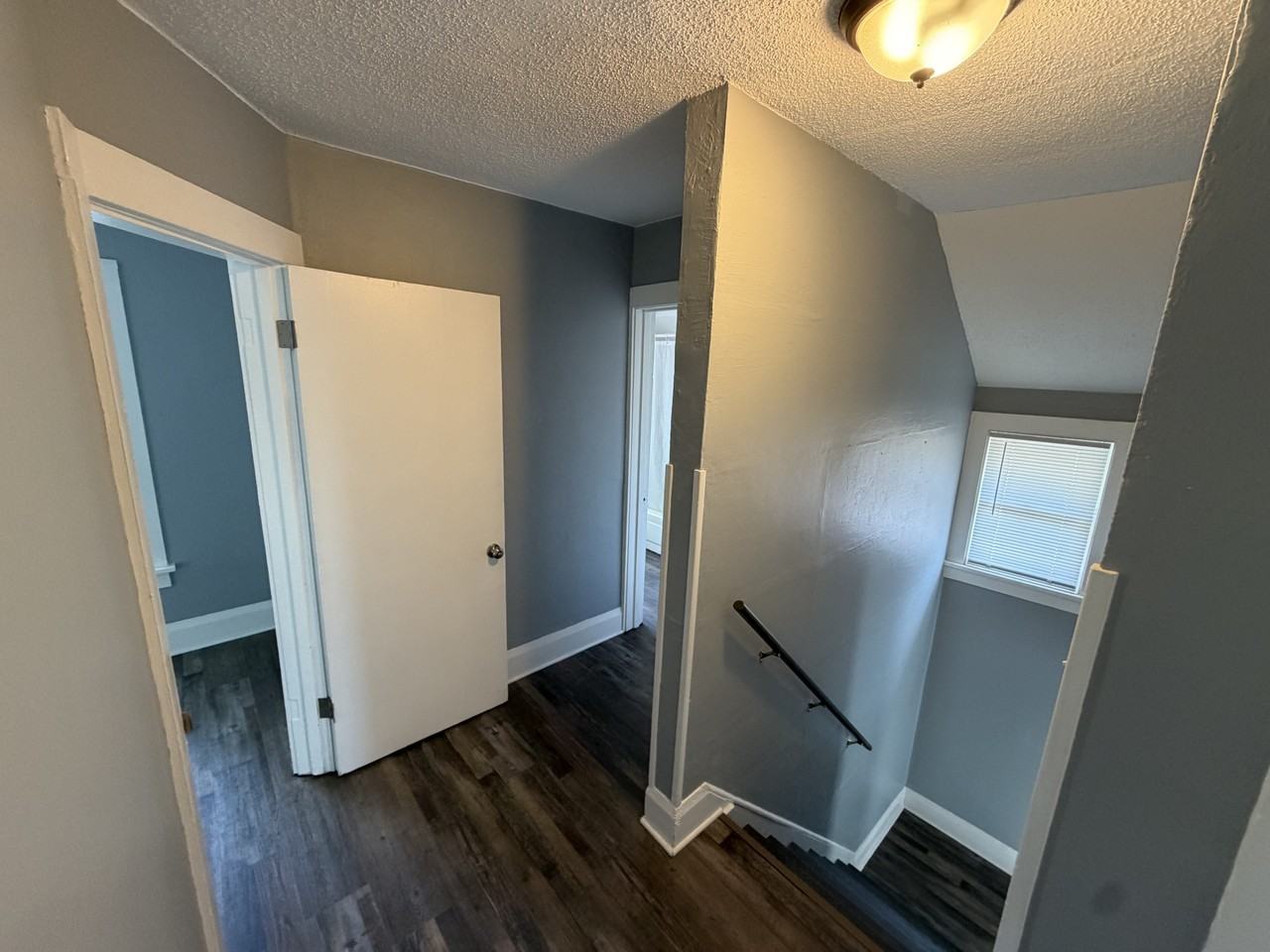 1113 Hackett St #1 - Photo 6 of 10