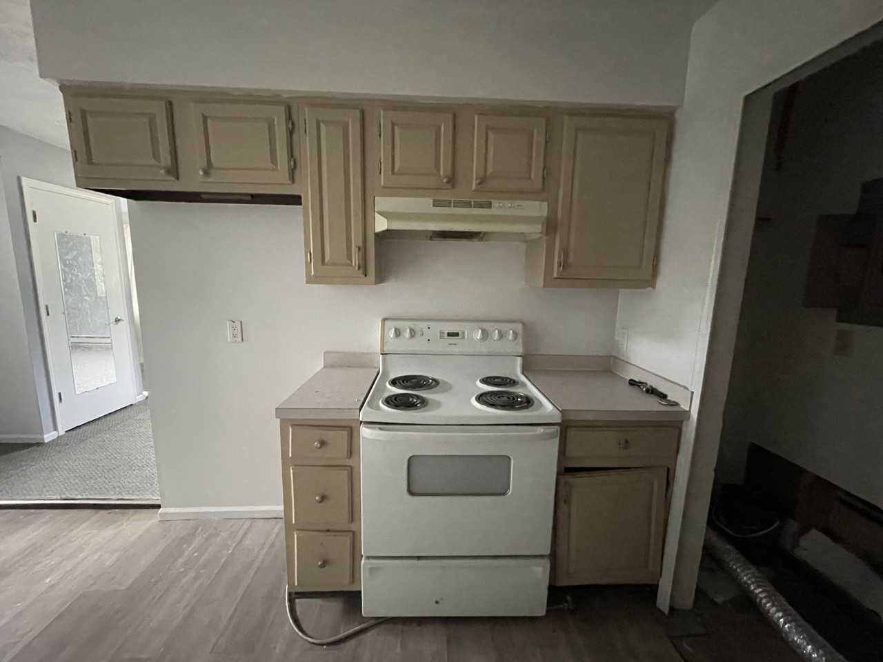 259 Brunswick Dr #1 - Photo 4 of 9