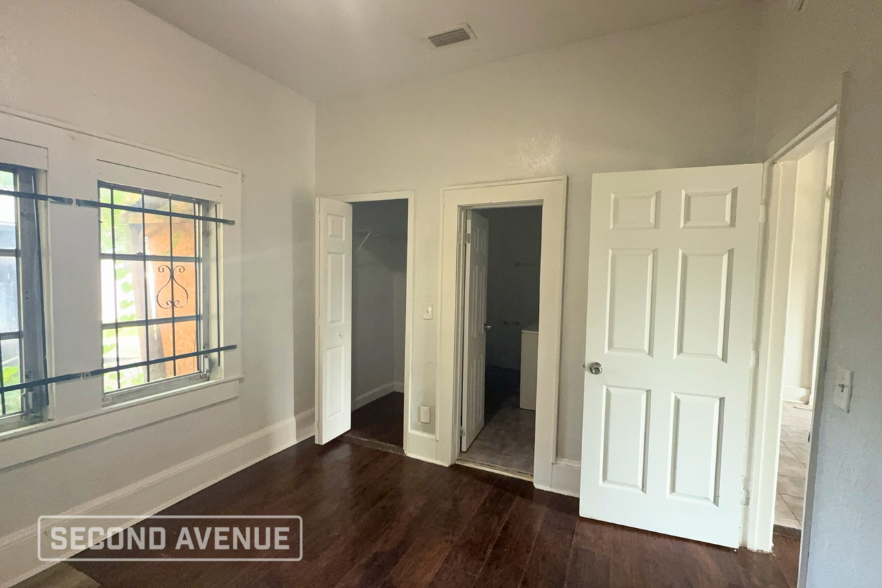 1431 W 21st St - Photo 5 of 11