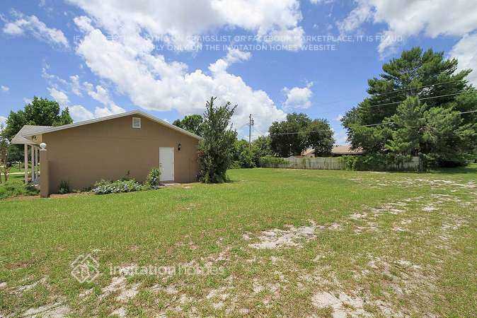 896 Mckenny Ave - Photo 7 of 13