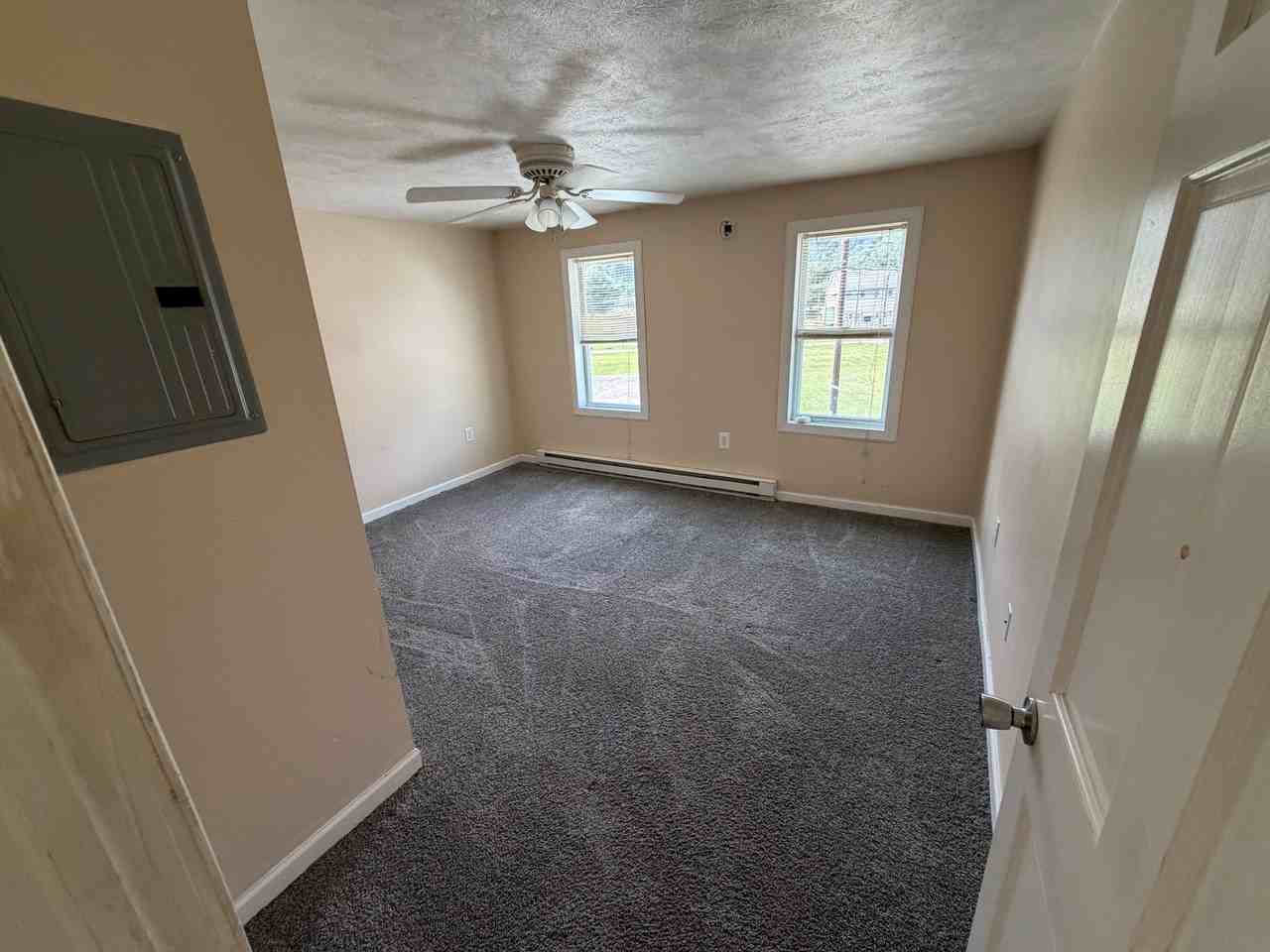 326 5th Avenue #B - Photo 7 of 8