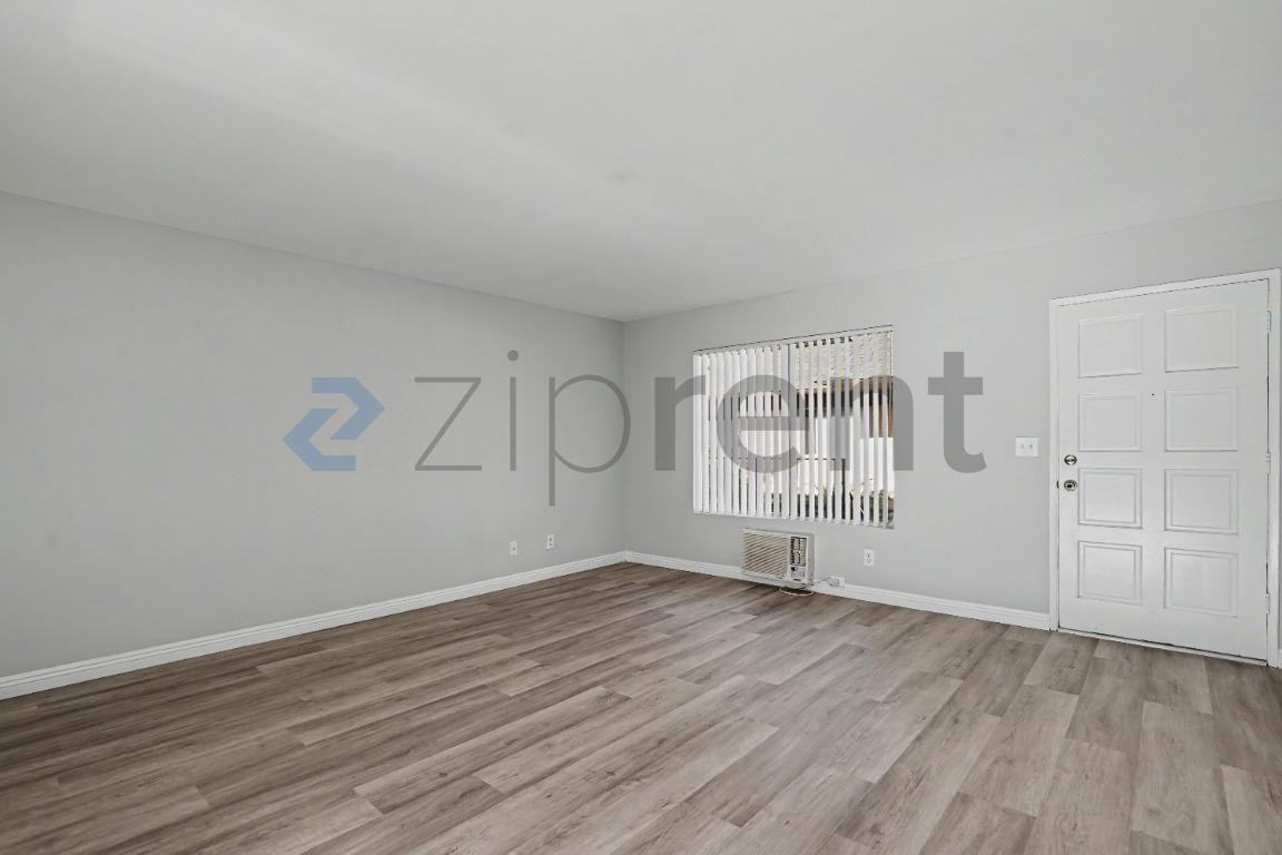 3523 W Savanna St #17 - Photo 7 of 17