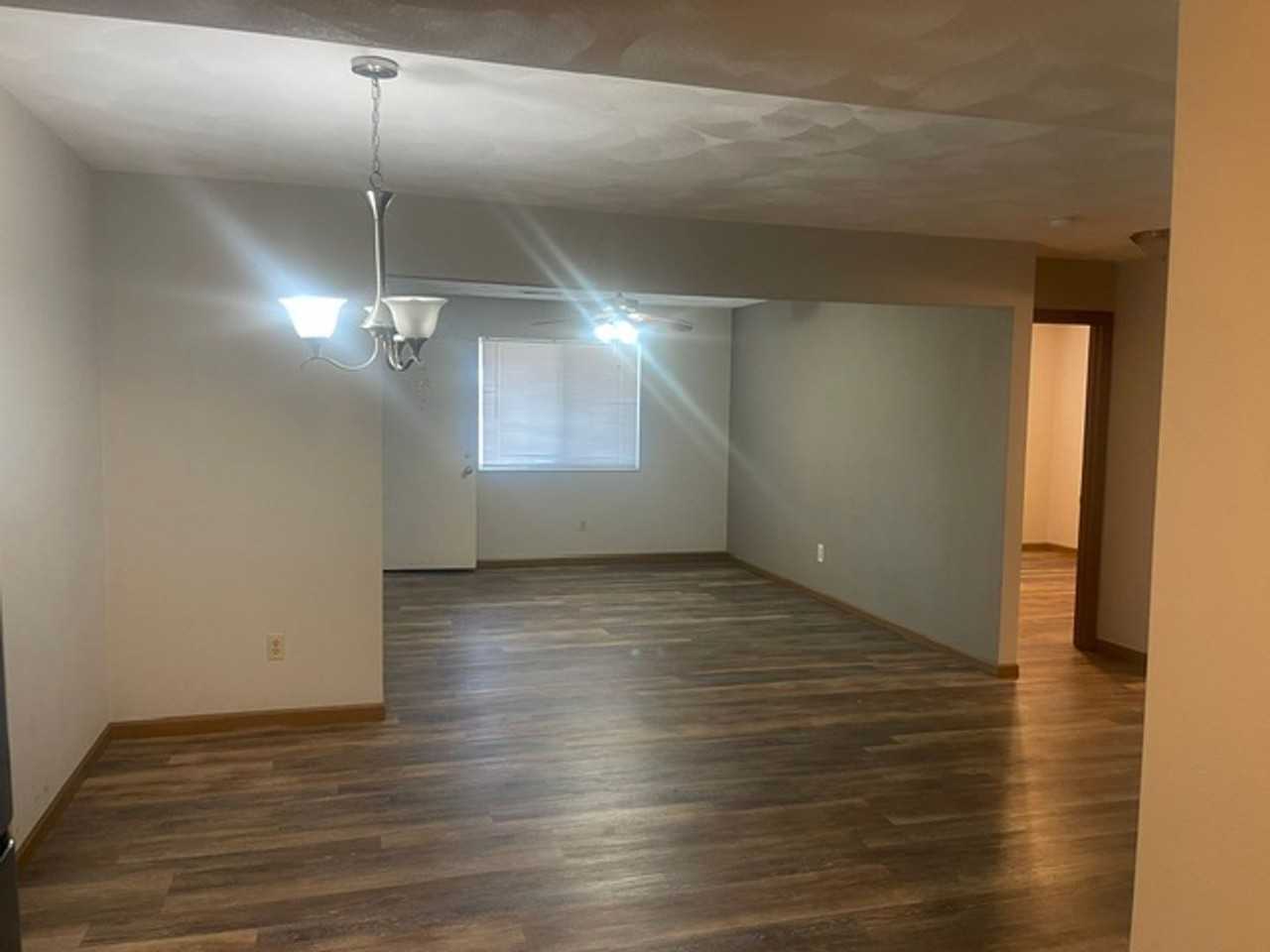 Court Royal Apartments - Photo 6 of 14
