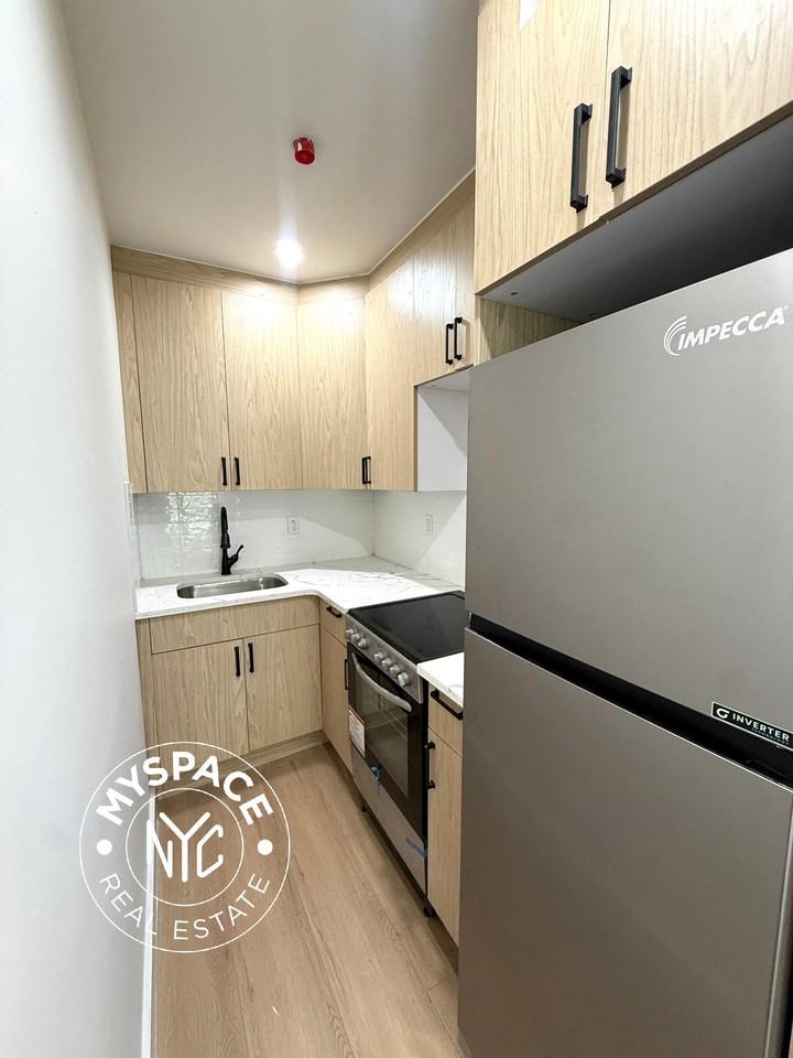 20 Hancock St #3F - Photo 4 of 6