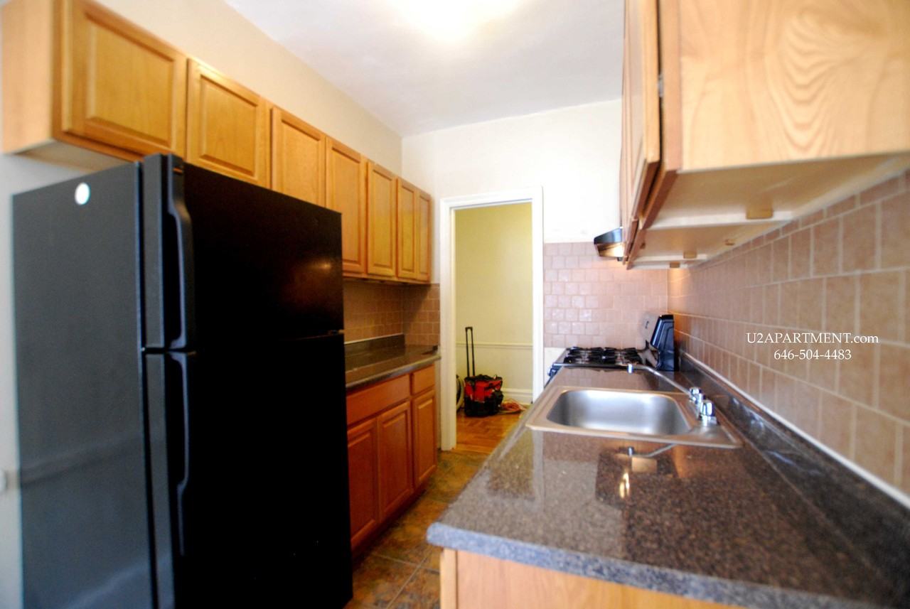 100 East 19th Street #8 - Photo 6 of 15