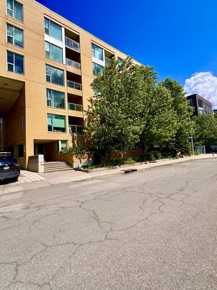250 Lett Street - Photo 2 of 31