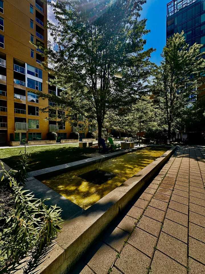 250 Lett Street - Photo 5 of 31
