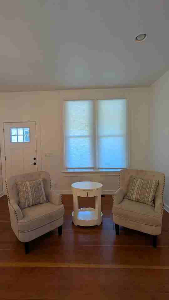 405 N Cloverdale Blvd - Photo 5 of 32