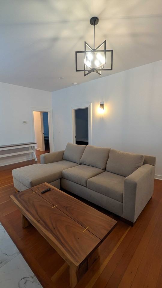 405 N Cloverdale Blvd - Photo 6 of 32