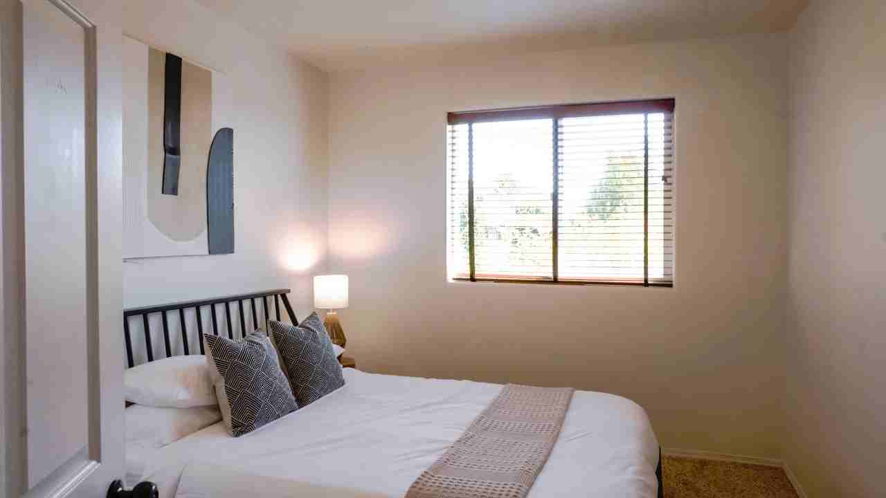 7904 80th Ave Ne - Photo 7 of 44