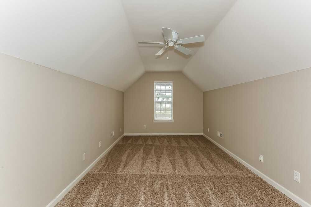 9303 Winston Hall Ct - Photo 6 of 15