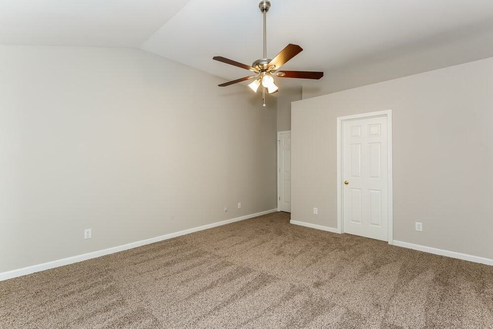 9303 Winston Hall Ct - Photo 7 of 15