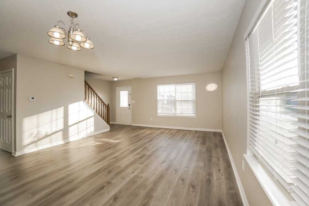 5432 Hammock Glen Dr - Photo 4 of 17