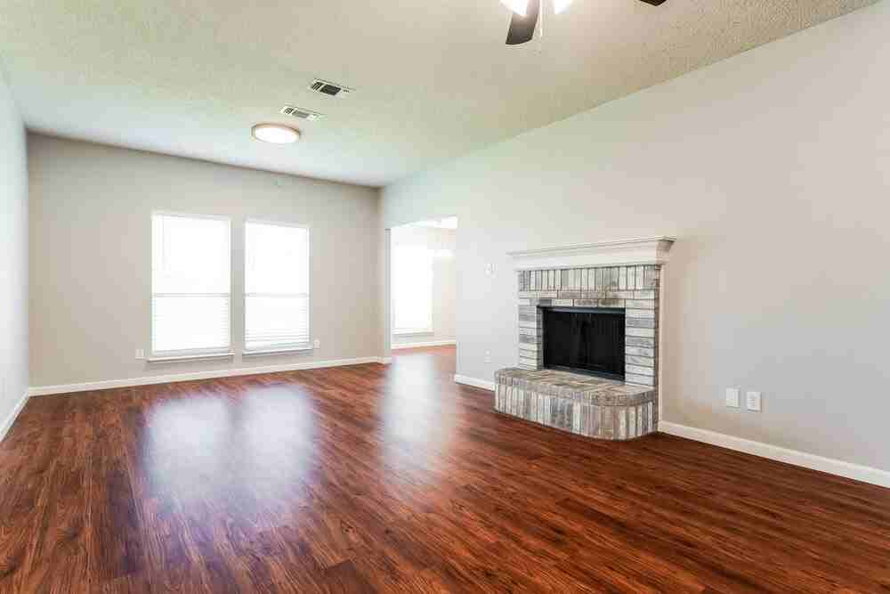 4616 Wheatland Dr - Photo 4 of 16