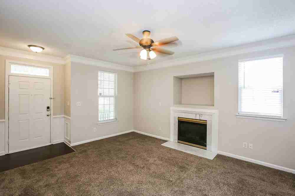 7517 Grabill Dr - Photo 6 of 17