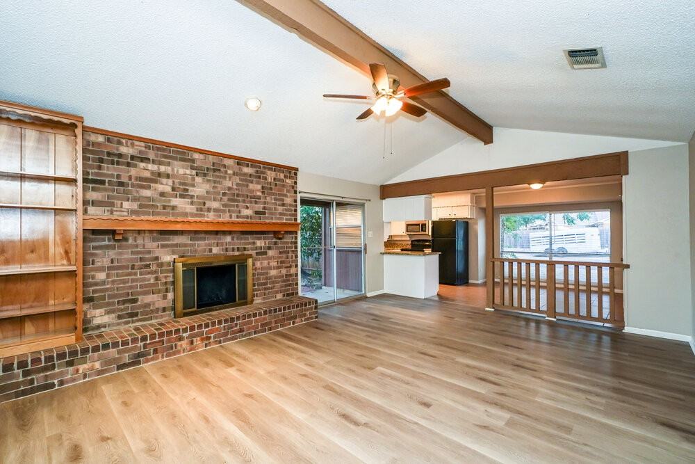 517 Daniels Dr - Photo 5 of 16