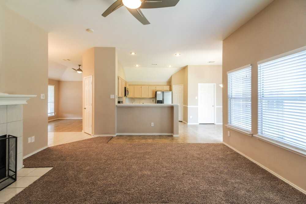 2805 Brookway Dr - Photo 5 of 15