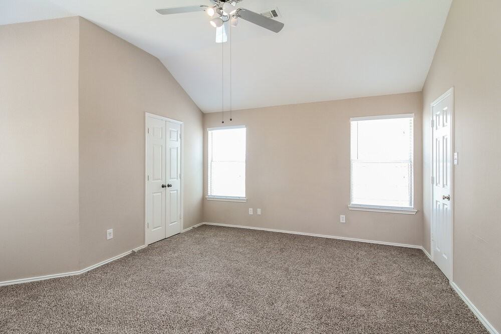 2805 Brookway Dr - Photo 6 of 15